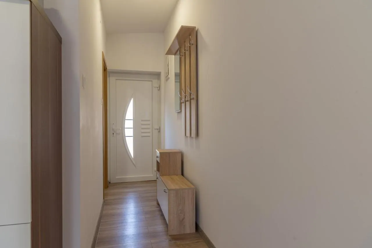 Apartment Apartmani Krzak Nin Croatia