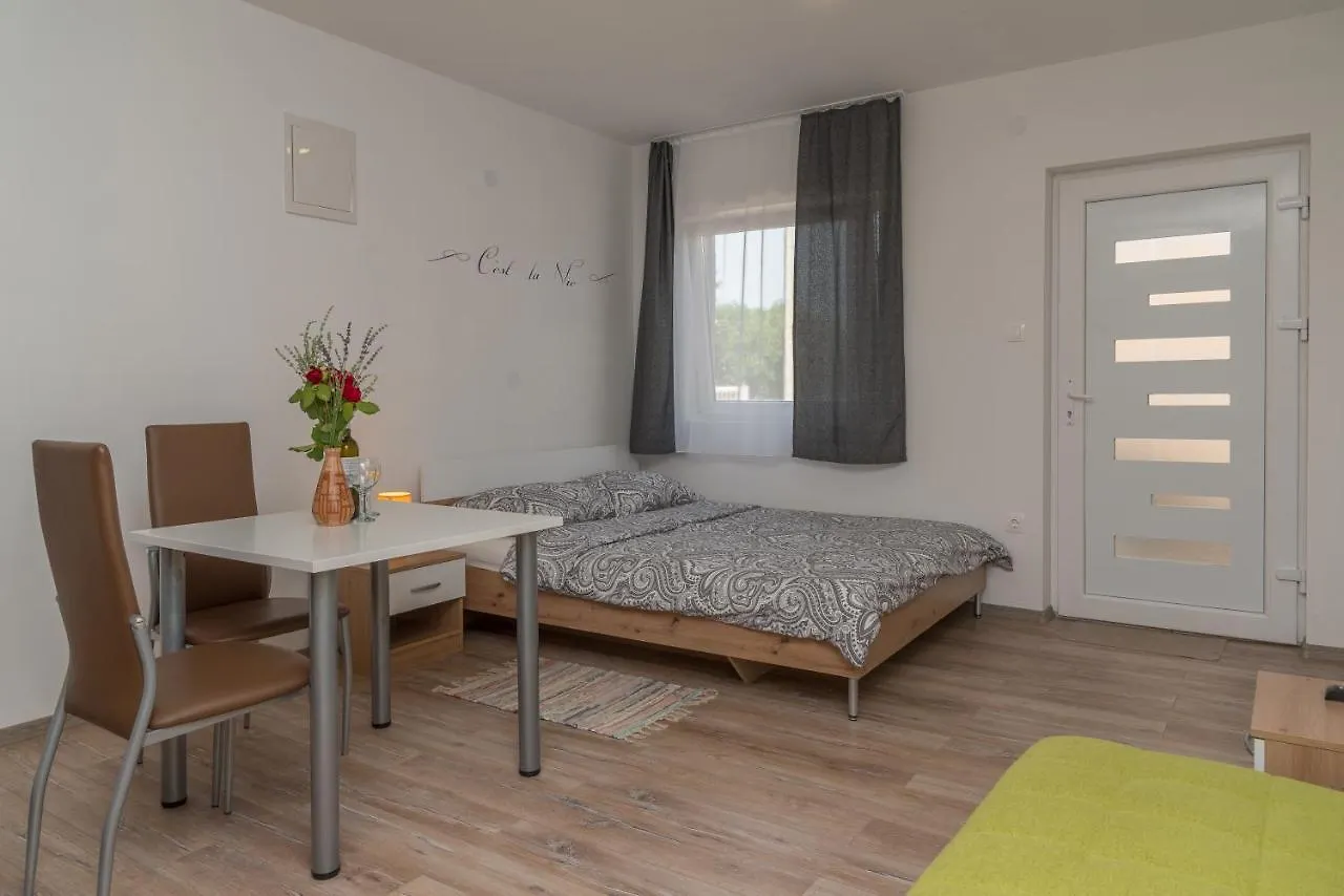 Apartmani Krzak Nin 0*,