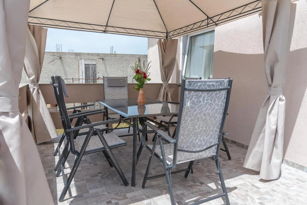 Apartmani Krzak Nin Apartment