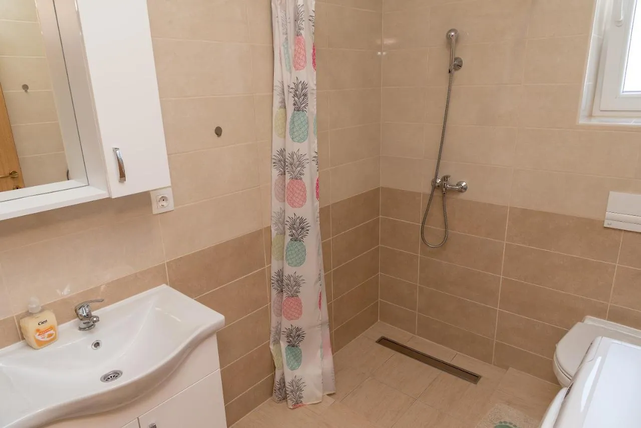 Apartment Apartmani Krzak Nin