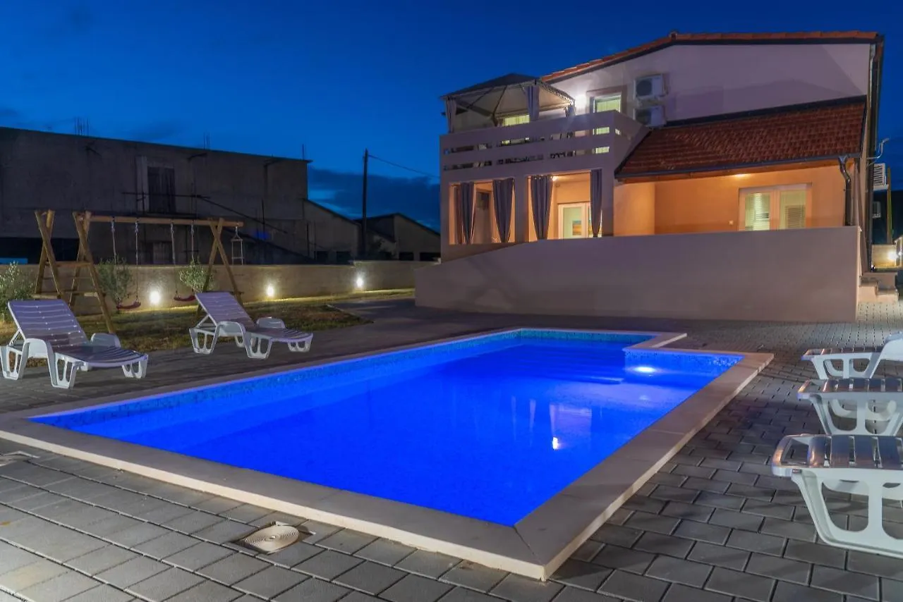 Apartmani Krzak Nin Apartment