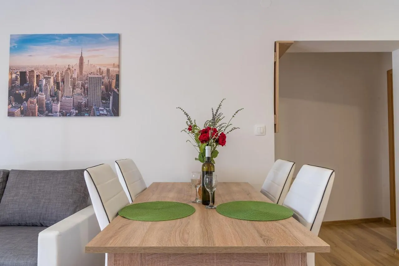 Apartmani Krzak Nin 0*,  Croatia