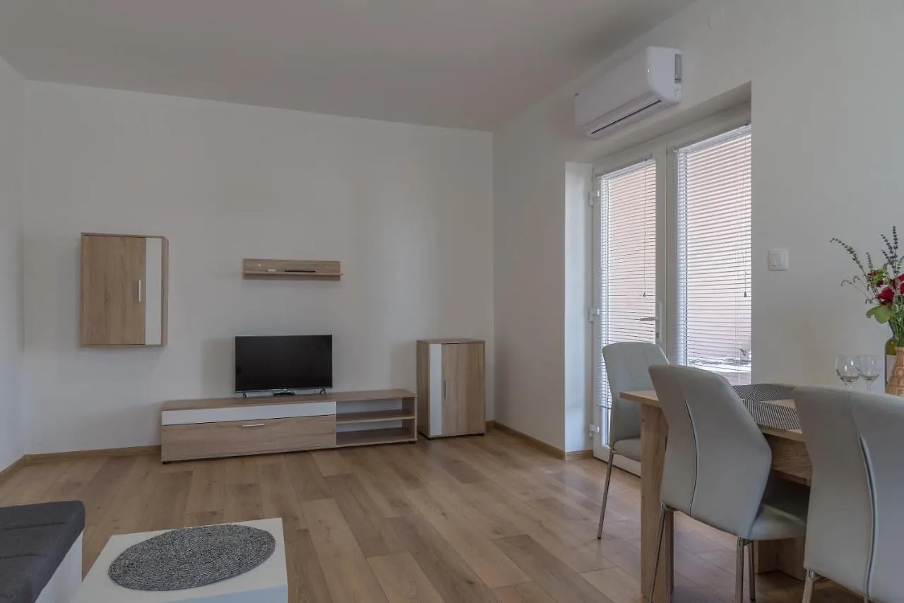 Apartmani Krzak Nin Apartment