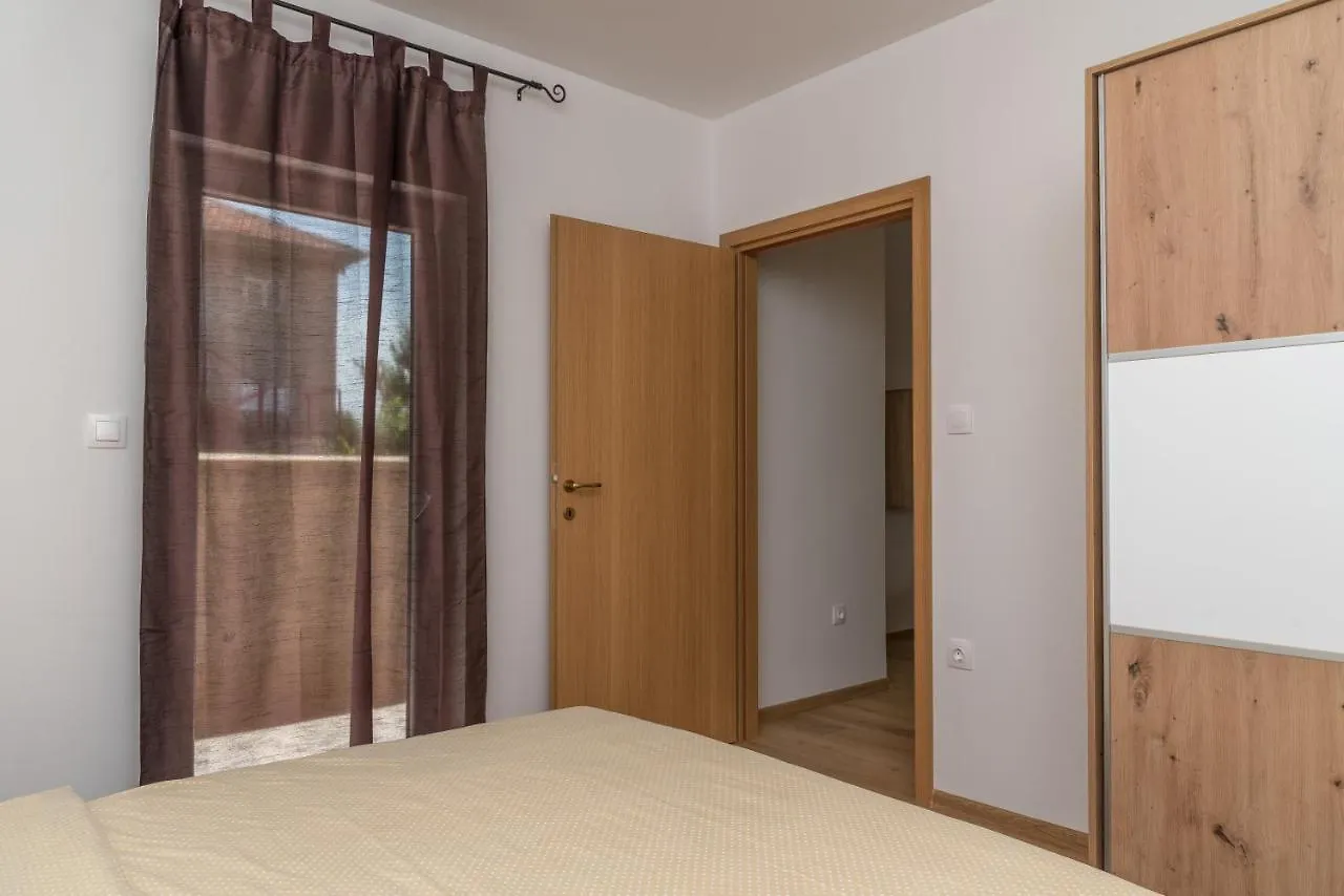 Apartment Apartmani Krzak Nin Croatia