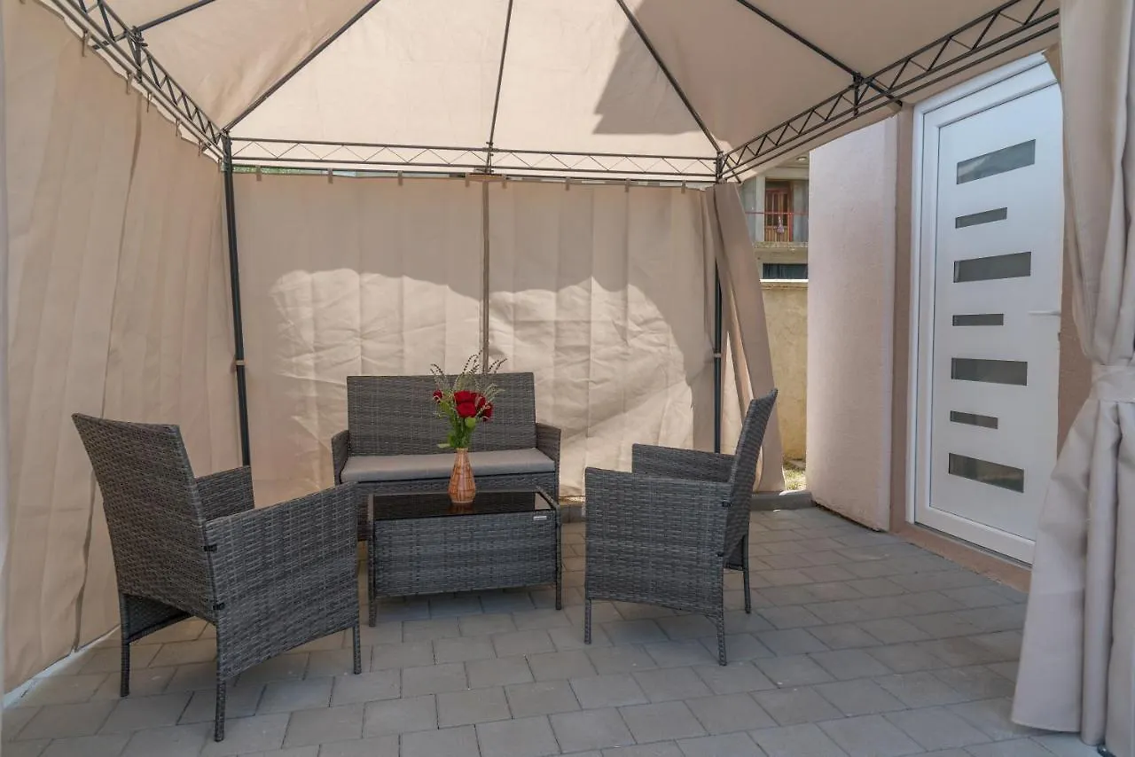 Apartmani Krzak Nin Apartment