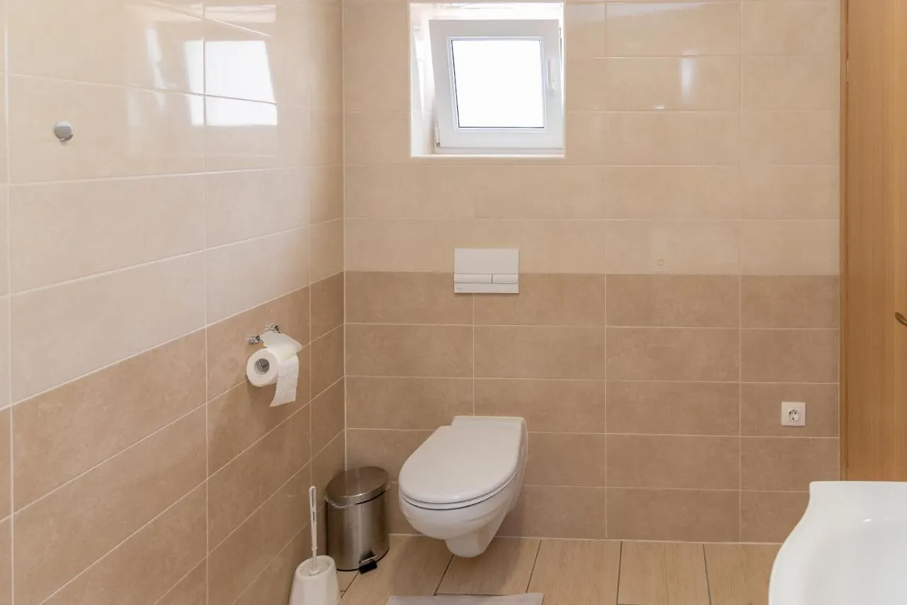 Apartment Apartmani Krzak Nin
