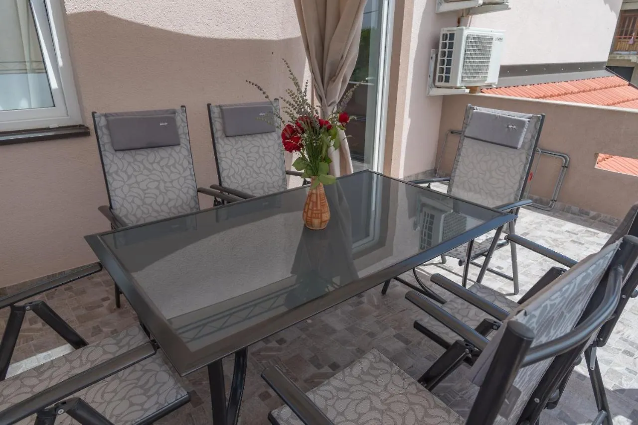 Apartmani Krzak Nin Apartment